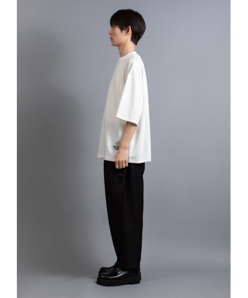 En serio TOKYO(エンソリオトーキョー)の「【ZOZO限定】冷感COOLダンボール 裾マーク刺繍 TEE(Tシャツ/カットソー・メンズ・ブラック/ライトベージュ/ダークブルー/ホワイト・M/L)」の6枚目の写真