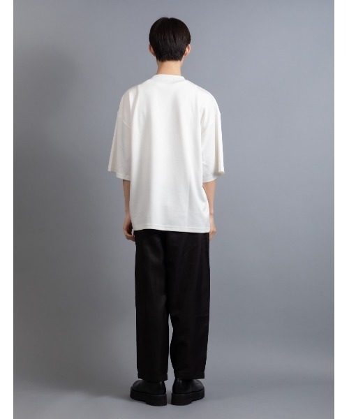 En serio TOKYO(エンソリオトーキョー)の「【ZOZO限定】冷感COOLダンボール 裾マーク刺繍 TEE(Tシャツ/カットソー・メンズ・ブラック/ライトベージュ/ダークブルー/ホワイト・M/L)」の7枚目の写真