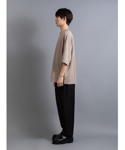 En serio TOKYO(エンソリオトーキョー)の「【ZOZO限定】冷感COOLダンボール 裾マーク刺繍 TEE(Tシャツ/カットソー・メンズ・ブラック/ライトベージュ/ダークブルー/ホワイト・M/L)」の12枚目の写真