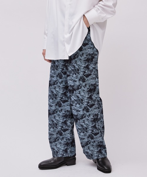 Lui's（ルイス）の「ジャガードワイドデニムパンツ（デニムパンツ・メンズ・ブルー/ブラック・S/M/L）」の5枚目の写真