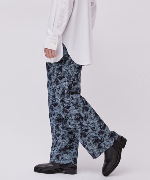 Lui's（ルイス）の「ジャガードワイドデニムパンツ（デニムパンツ・メンズ・ブルー/ブラック・S/M/L）」の6枚目の写真