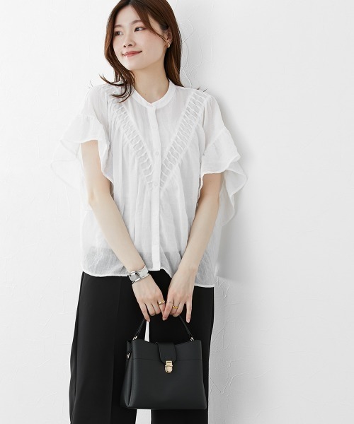 nissen(ニッセン)の「バンドカラー フリル袖V字切替ブラウス(シャツ/ブラウス・レディース・ブラック/オフホワイト・M/L)」の1枚目の写真