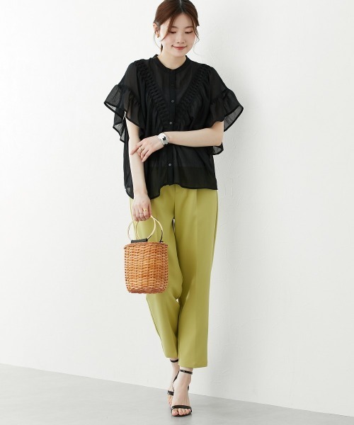 nissen(ニッセン)の「バンドカラー フリル袖V字切替ブラウス(シャツ/ブラウス・レディース・ブラック/オフホワイト・M/L)」の12枚目の写真