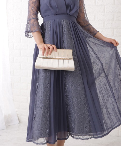 Lace Ladies(レースレディース)の「メタリック×ビジュープリーツコンパクトクラッチ(クラッチバッグ・レディース・ブラック/アイボリー/グレー/ベージュ・FREE)」の14枚目の写真