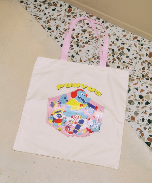 PUNYUS（プニュズ）の「ワニルームトートバッグ（トートバッグ・レディース・ライトグレー/アイボリー・FREE）」の9枚目の写真