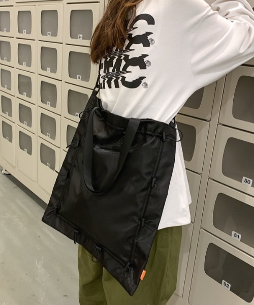 Vipoa（ヴィポア）の「2way spring cord stopper bag（ショルダーバッグ・レディース・アイボリー/オレンジ/ブラック・FREE）」の11枚目の写真