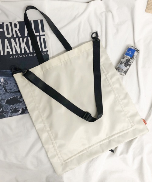 Vipoa（ヴィポア）の「2way spring cord stopper bag（ショルダーバッグ・レディース・アイボリー/オレンジ/ブラック・FREE）」の5枚目の写真