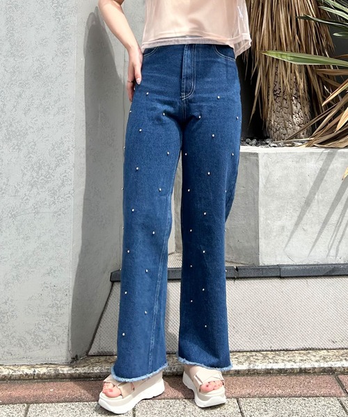 INGNI(イング)の「ビジュー付デニムパンツ(デニムパンツ・レディース・ブルー系その他4/ブルー系その他6/ブルー系その他7/ブルー系5・FREE)」の1枚目の写真