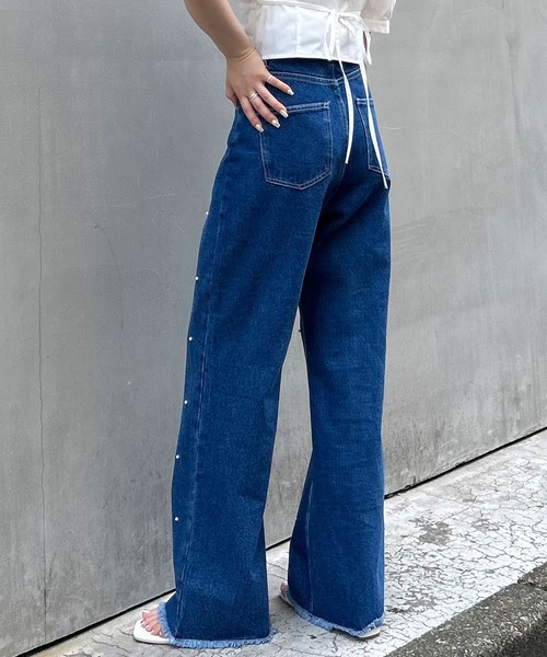 INGNI(イング)の「ビジュー付デニムパンツ(デニムパンツ・レディース・ブルー系その他4/ブルー系その他6/ブルー系その他7/ブルー系5・FREE)」の12枚目の写真