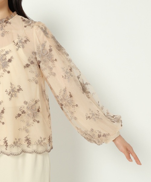 mysty woman（ミスティウーマン）の「フローラル刺繍シアーブラウス　972193（シャツ/ブラウス・レディース・ブラック/ブラウン/ブルー系その他/アイボリー/モカ/グレイッシュブルー/ピンクベージュ・FREE）」の20枚目の写真