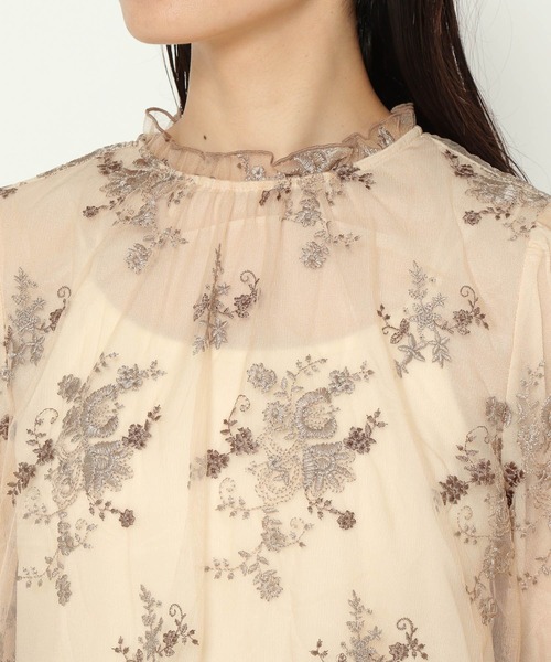 mysty woman（ミスティウーマン）の「フローラル刺繍シアーブラウス　972193（シャツ/ブラウス・レディース・ブラック/ブラウン/ブルー系その他/アイボリー/モカ/グレイッシュブルー/ピンクベージュ・FREE）」の18枚目の写真