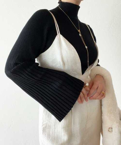 GeeRA（ジーラ）の「【S~XLサイズ/7色展開】ハイネックフレアスリーブリブニット（ニット/セーター・レディース・ブラック/ネイビー/グレー/ライム/アイボリー/モカ/その他・SMALL/MEDIUM/LARGE/X-LARGE）」の14枚目の写真