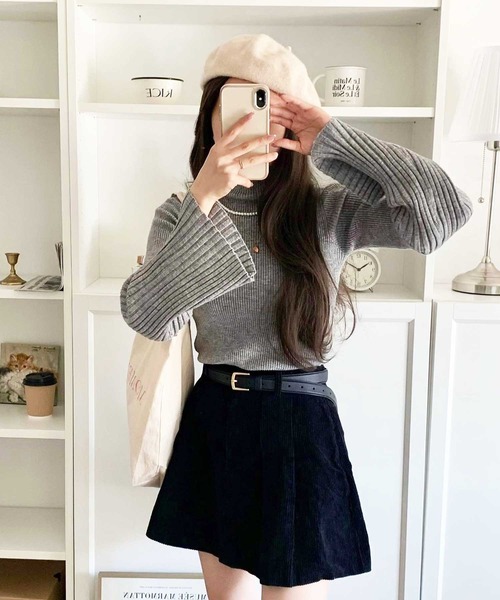 GeeRA（ジーラ）の「【S~XLサイズ/7色展開】ハイネックフレアスリーブリブニット（ニット/セーター・レディース・ブラック/ネイビー/グレー/ライム/アイボリー/モカ/その他・SMALL/MEDIUM/LARGE/X-LARGE）」の16枚目の写真