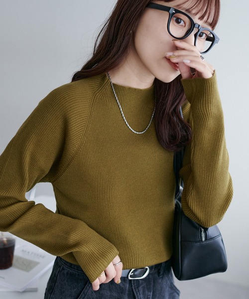 DISCOAT（ディスコート）の「【新色追加】リブハイネックプルオーバー《WEB限定カラーあり》（ニット/セーター・レディース・ブラック/ダークグリーン/オレンジ/アイボリー/モカ/ホワイト×ブラック/ブラック系その他/グレー/ミント/オフホワイト/ブルー/ライトグレー/ピンク/ネイビー/カーキ/ピンク系その他/ベージュ/サーモンピンク/レッド/オレンジ系その他/ダークグレー/ダークブルー・FREE）」の13枚目の写真