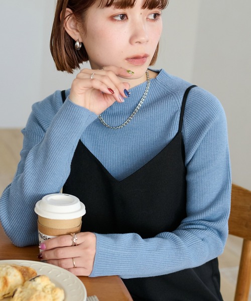 DISCOAT（ディスコート）の「【新色追加】リブハイネックプルオーバー《WEB限定カラーあり》（ニット/セーター・レディース・ブラック/ダークグリーン/オレンジ/アイボリー/モカ/ホワイト×ブラック/ブラック系その他/グレー/ミント/オフホワイト/ブルー/ライトグレー/ピンク/ネイビー/カーキ/ピンク系その他/ベージュ/サーモンピンク/レッド/オレンジ系その他/ダークグレー/ダークブルー・FREE）」の16枚目の写真