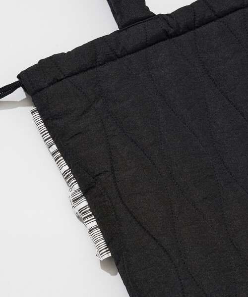 WEEKEND(ER)（ウィークエンダー）の「WEEKEND(ER)×FREAK'S STORE/ウィークエンダー×フリークスストア 別注 ナイロン キルト トートバッグ（トートバッグ・レディース・ベージュ/オレンジ/ライム/ブラック・ONE SIZE）」の9枚目の写真