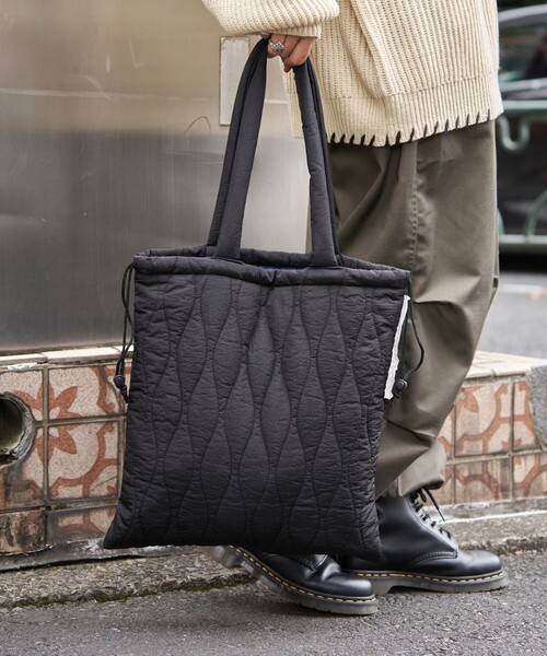 WEEKEND(ER)（ウィークエンダー）の「WEEKEND(ER)×FREAK'S STORE/ウィークエンダー×フリークスストア 別注 ナイロン キルト トートバッグ（トートバッグ・レディース・ベージュ/オレンジ/ライム/ブラック・ONE SIZE）」の13枚目の写真