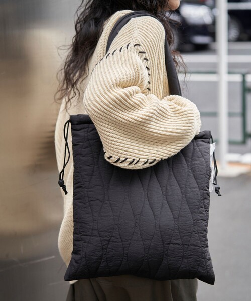 WEEKEND(ER)（ウィークエンダー）の「WEEKEND(ER)×FREAK'S STORE/ウィークエンダー×フリークスストア 別注 ナイロン キルト トートバッグ（トートバッグ・レディース・ベージュ/オレンジ/ライム/ブラック・ONE SIZE）」の16枚目の写真