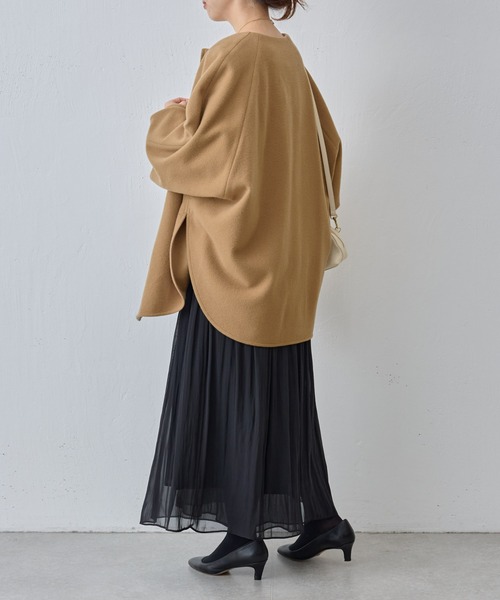 BEARDSLEY(ビアズリー)の「ウールポンチョコート(ノーカラージャケット・レディース・キャメル/ネイビー・FREE)」の19枚目の写真