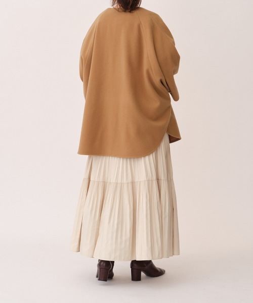 BEARDSLEY(ビアズリー)の「ウールポンチョコート(ノーカラージャケット・レディース・キャメル/ネイビー・FREE)」の21枚目の写真