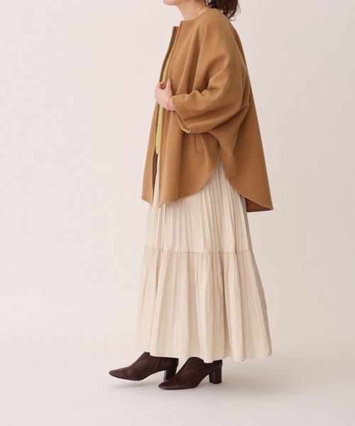BEARDSLEY(ビアズリー)の「ウールポンチョコート(ノーカラージャケット・レディース・キャメル/ネイビー・FREE)」の22枚目の写真