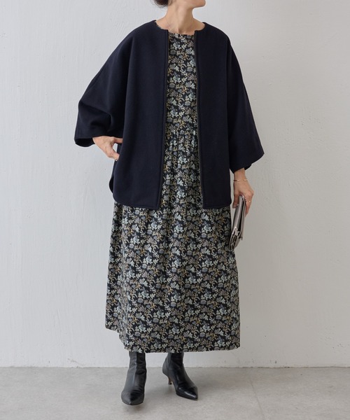 BEARDSLEY(ビアズリー)の「ウールポンチョコート(ノーカラージャケット・レディース・キャメル/ネイビー・FREE)」の10枚目の写真