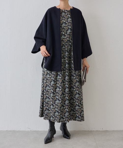 BEARDSLEY(ビアズリー)の「ウールポンチョコート(ノーカラージャケット・レディース・キャメル/ネイビー・FREE)」の11枚目の写真