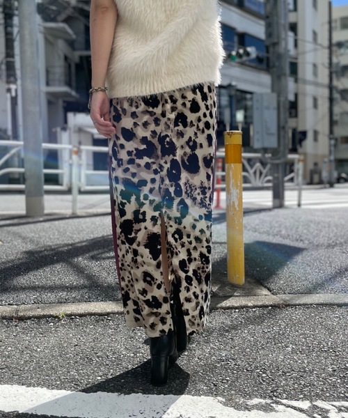 mi via loca(ミヴィアロカ)の「レオパードサイドラインスカート(スカート・レディース・ブラック/ブラウン・FREE)」の18枚目の写真