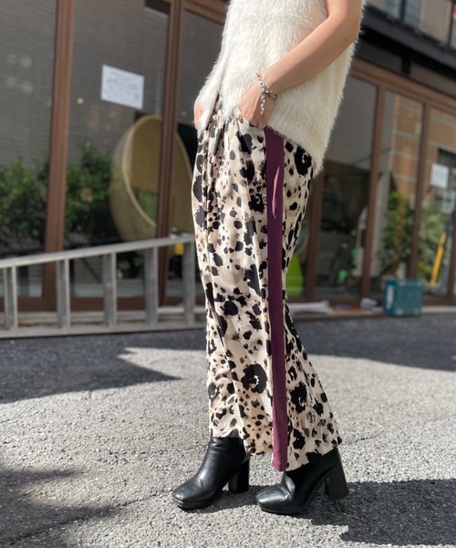 mi via loca(ミヴィアロカ)の「レオパードサイドラインスカート(スカート・レディース・ブラック/ブラウン・FREE)」の21枚目の写真