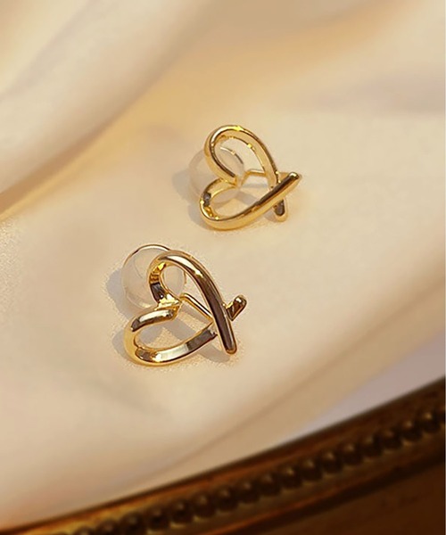 LA VORAGINE（ラ ヴォラジネ）の「ハートデザインイヤリング（イヤリング・レディース・シルバー/ピンクゴールド/ゴールド/シルバー系1/ゴールド系1・FREE）」の8枚目の写真