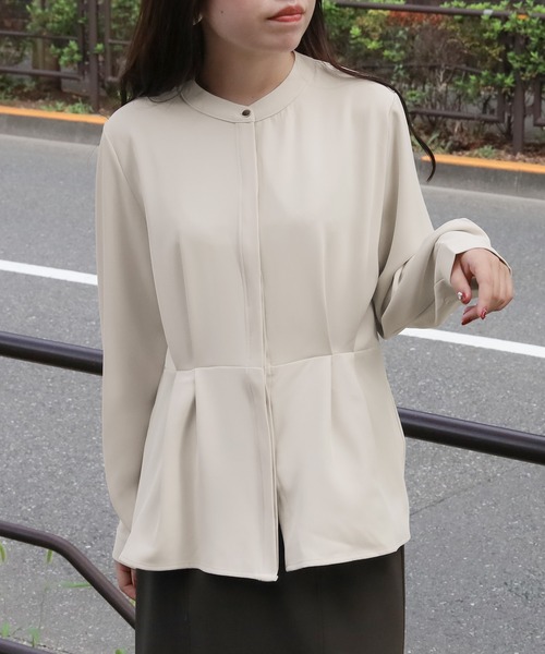 TRUDEA(トルディア)の「ペプラムブラウス(シャツ/ブラウス・レディース・ダークグリーン/グレイッシュベージュ/モカ/チャコールグレー/グレイッシュブルー/グリーン・LARGE/MEDIUM)」の9枚目の写真