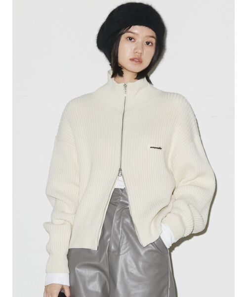 EMODA（エモダ）の「ルーズハイネックリブニット（ニット/セーター・レディース・ブルー/アイボリー/ブラック/グレー・FREE）」の5枚目の写真