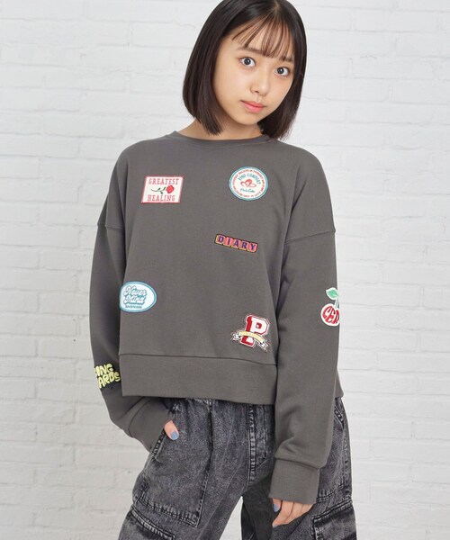 PINK-latte（ピンクラテ）の「◆ワッペンデザイン裏毛プルオーバー（スウェット・キッズ・チャコールグレー/ライトグレー/カーキ/ダークオレンジ・16/15 /14）」の15枚目の写真