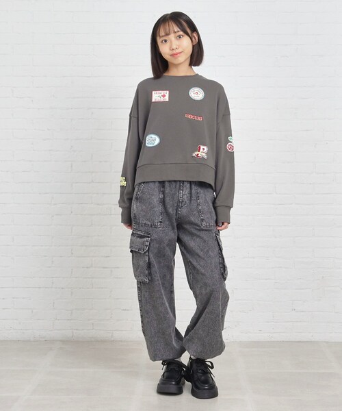 PINK-latte（ピンクラテ）の「◆ワッペンデザイン裏毛プルオーバー（スウェット・キッズ・チャコールグレー/ライトグレー/カーキ/ダークオレンジ・16/15 /14）」の16枚目の写真