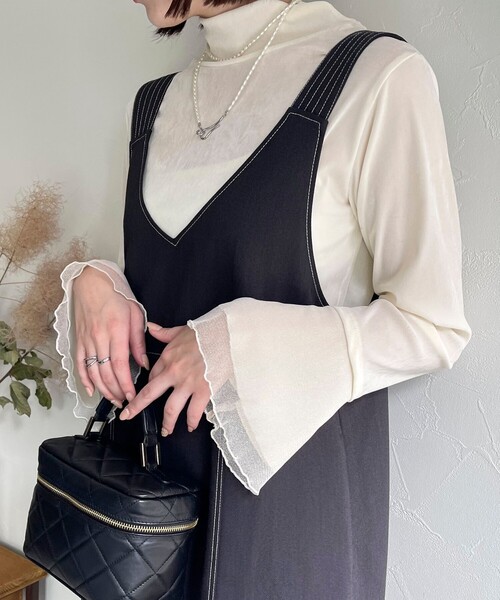 fredy emue（フレディエミュ）の「シアーベロア袖チュールプルオーバー（Tシャツ/カットソー・レディース・ブラック/グレー/オフホワイト・38）」の2枚目の写真