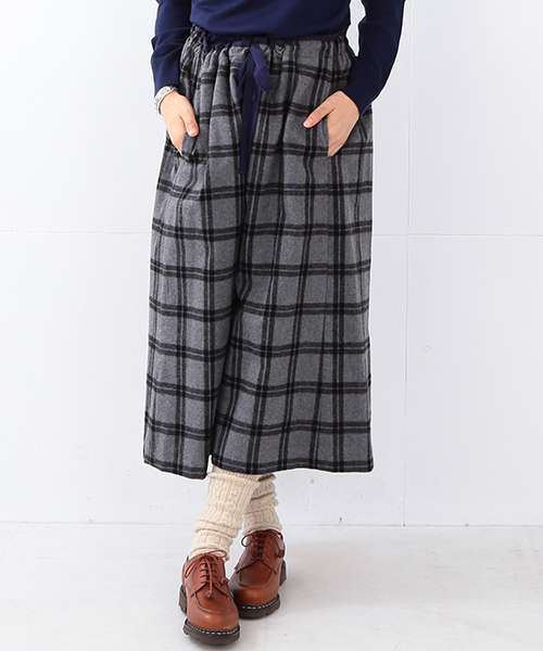 BEAMS BOY（ビームスボーイ）の「BEAMS BOY / シャギー チェック キュロット （その他パンツ・レディース・グレー/ネイビー・ONE SIZE）」の2枚目の写真