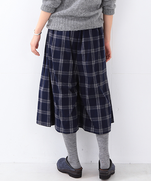 BEAMS BOY（ビームスボーイ）の「BEAMS BOY / シャギー チェック キュロット （その他パンツ・レディース・グレー/ネイビー・ONE SIZE）」の18枚目の写真