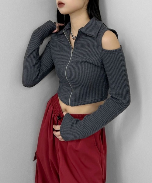 LVEU.(ラブユ.)の「【LVEU.】ショルダーカットアウトフロントジップトップス / トップス 襟付き リブ カットアウト ジップ フロントファスナー クロップド ショート丈 ブラック アイボリー グレー(Tシャツ/カットソー・レディース・ブラック/アイボリー/グレー・FREE)」の3枚目の写真
