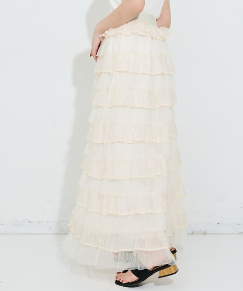 MERLOT（メルロー）の「チュールフリルティアードスカート（スカート・レディース・ホワイト/ブラック・FREE）」の2枚目の写真
