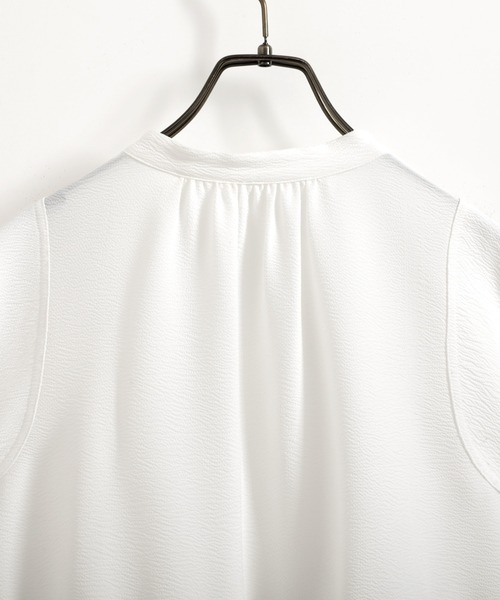 O.S.K（オーエスケー）の「[O.S.K]ギャザー ブラウス（シャツ/ブラウス・レディース・ブラック/ホワイト・L/M）」の17枚目の写真