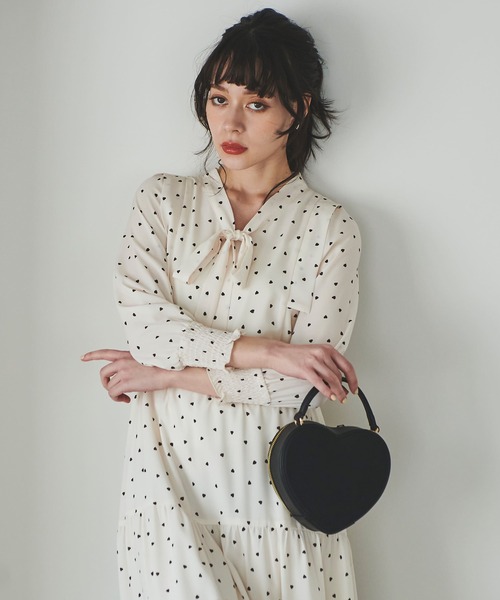 31 Sons de mode（トランテアン　ソン　ドゥ　モード）の「ハートバッグ（ショルダーバッグ・レディース・レッド/オフホワイト/ブラック・フリー）」の2枚目の写真