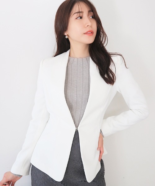 AMBIENT(アンビエント)の「ノーカラースリムジャケット(ノーカラージャケット・レディース・アイボリー/ブラック・L/M/S)」の15枚目の写真