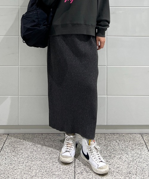 RODEO CROWNS WIDE BOWL（ロデオクラウンズワイドボウル）の「メタリック リブニット スカート（スカート・レディース・杢グレー/ライトイエロー/チャコールグレー・FREE）」の2枚目の写真