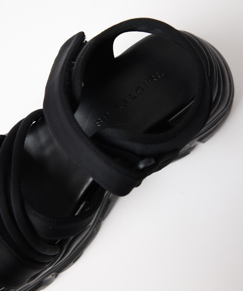 SPIRALGIRL（スパイラルガール）の「ベルクロ厚底スポーツダットサンダル（サンダル・レディース・ブラック・LARGE/MEDIUM）」の10枚目の写真