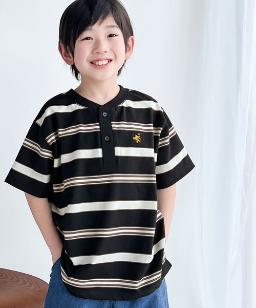 Java(ジャバ)の「《JaVaジャバ コラボ》レトロなデザインが1枚でサマになる!吸水速乾・胸刺繍半袖ポロトップス(Tシャツ/カットソー・キッズ・ベージュ系その他/ブラック系その他・120/100/160/140)」の1枚目の写真