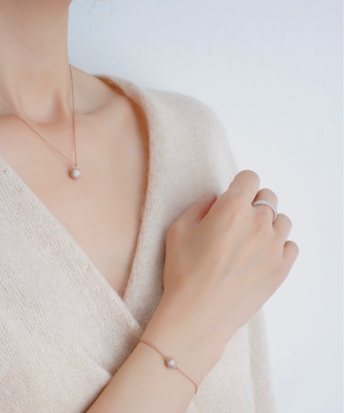 Daniel Wellington(ダニエルウェリントン)の「PAVE CRYSTAL PENDANT NECKLACE レディースネックレス(ネックレス・レディース・イエローゴールド/ピンクゴールド/シルバー・ONE SIZE)」の15枚目の写真