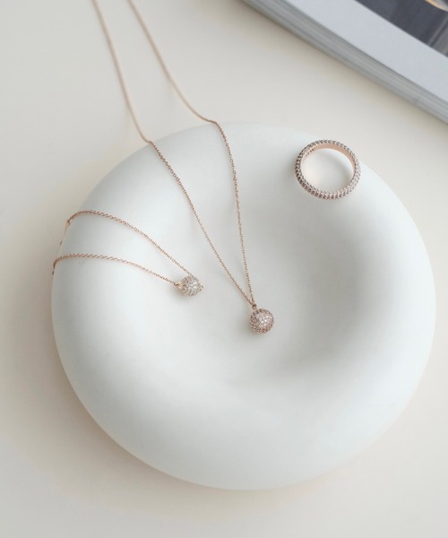 Daniel Wellington(ダニエルウェリントン)の「PAVE CRYSTAL PENDANT NECKLACE レディースネックレス(ネックレス・レディース・イエローゴールド/ピンクゴールド/シルバー・ONE SIZE)」の12枚目の写真
