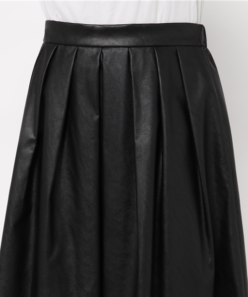 La TOTALITE（ラトータリテ）の「フェイクレザー タックスカート◆（スカート・レディース・ブラック/ブラウン・36/38）」の11枚目の写真