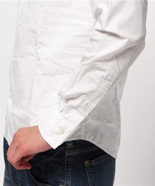 URBAN RESEARCH（アーバンリサーチ）の「UR JP MADEスヴィンスリムシャツ（シャツ/ブラウス・メンズ・ホワイト・MEDIUM/SMALL/LARGE）」の5枚目の写真