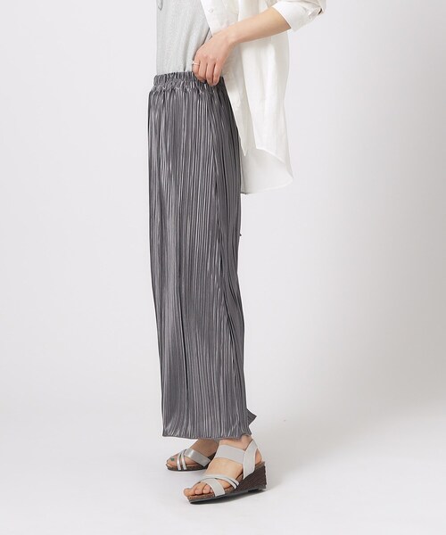 Cutie Blonde（キューティーブロンド）の「◆【無理せずキレイ】華やぐシャイニー感 プリーツナロースカート（スカート・レディース・ブラック/ナチュラル/チャコールグレー・04/03/02）」の10枚目の写真